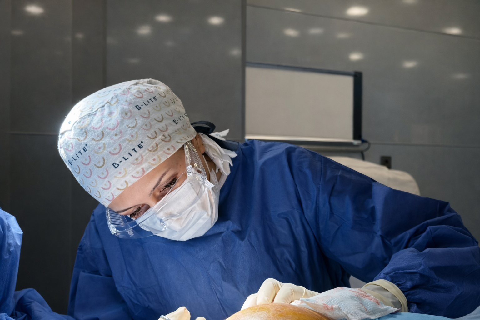 Fibroadenoma Hansı Hallarda Cərrahi Müalicə Tələb Edir?